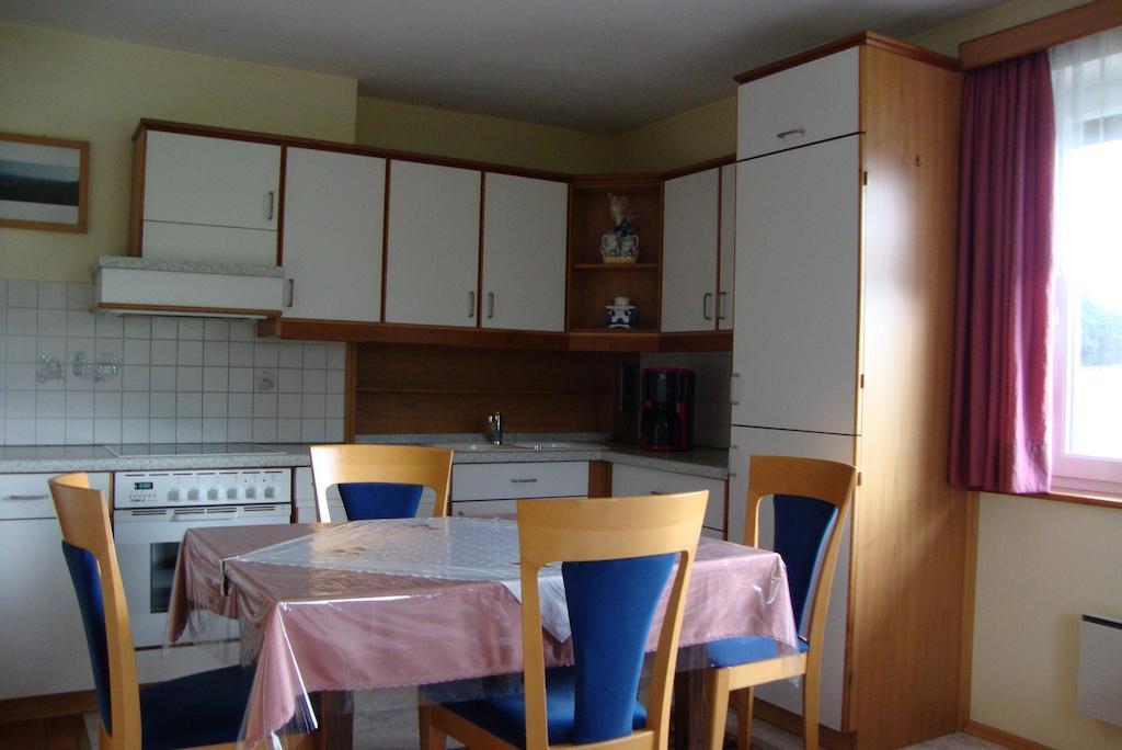 Apartmán Maria Aichholzer Sankt Jakob im Rosental Pokoj fotografie